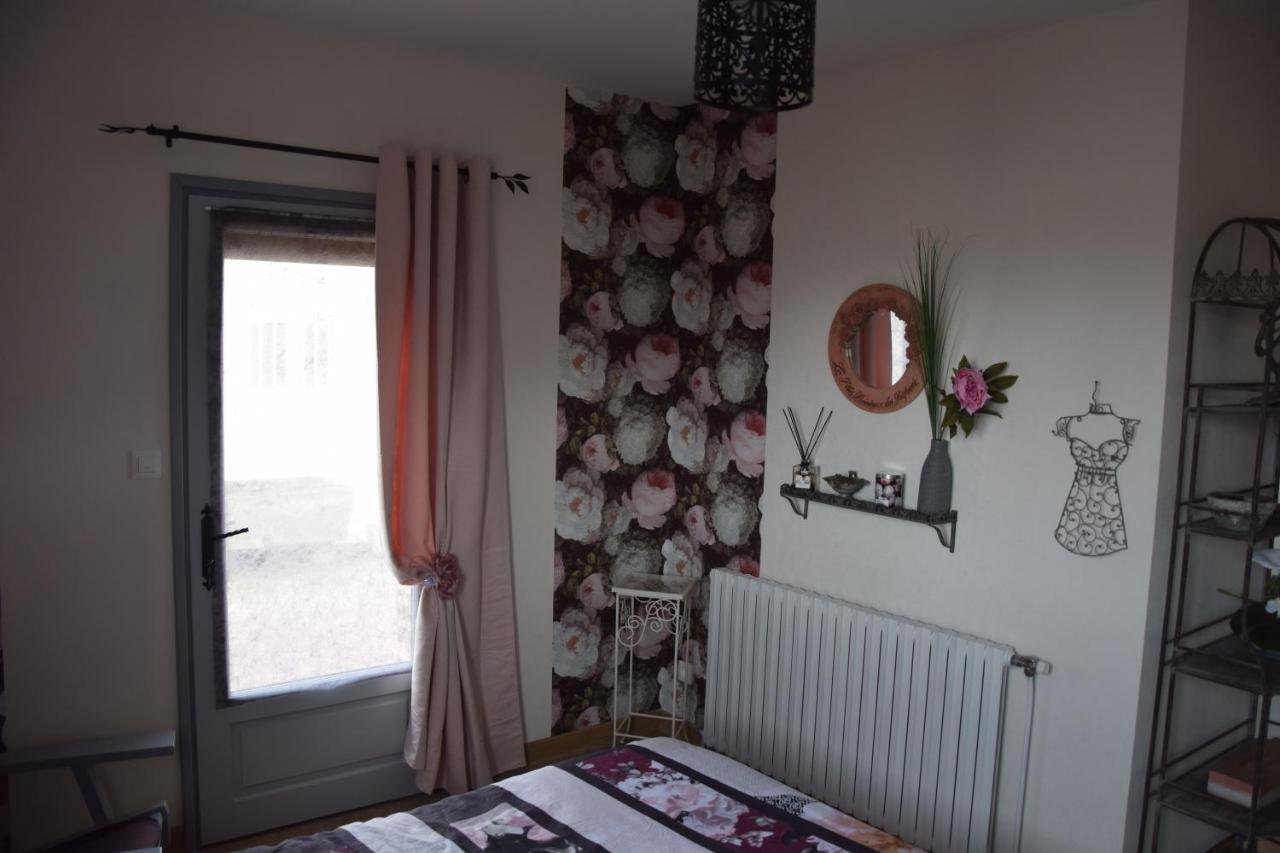 Bed and Breakfast Au Gue Du Bois Neuville-de-Poitou Экстерьер фото